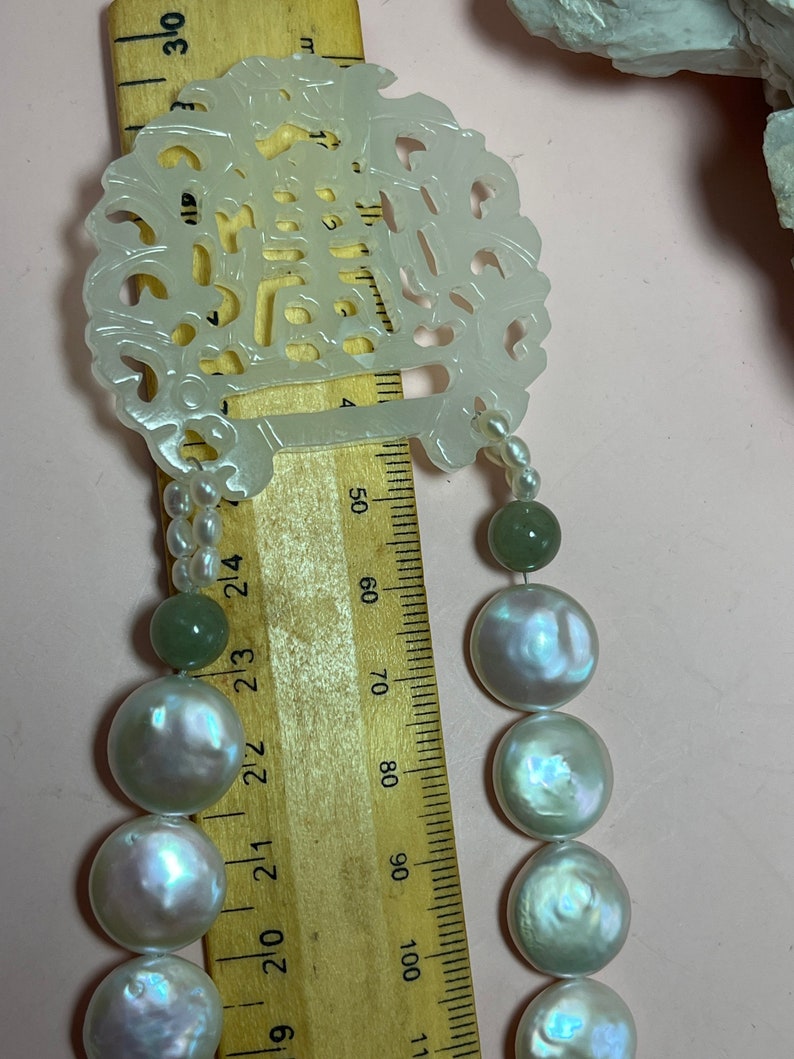 60cm vintage button Pearl and jade imposing plaque necklace image 5