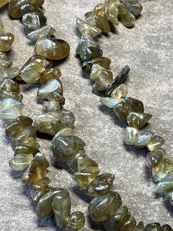 Three string labradorite Coloured Rocks necklace - image 3