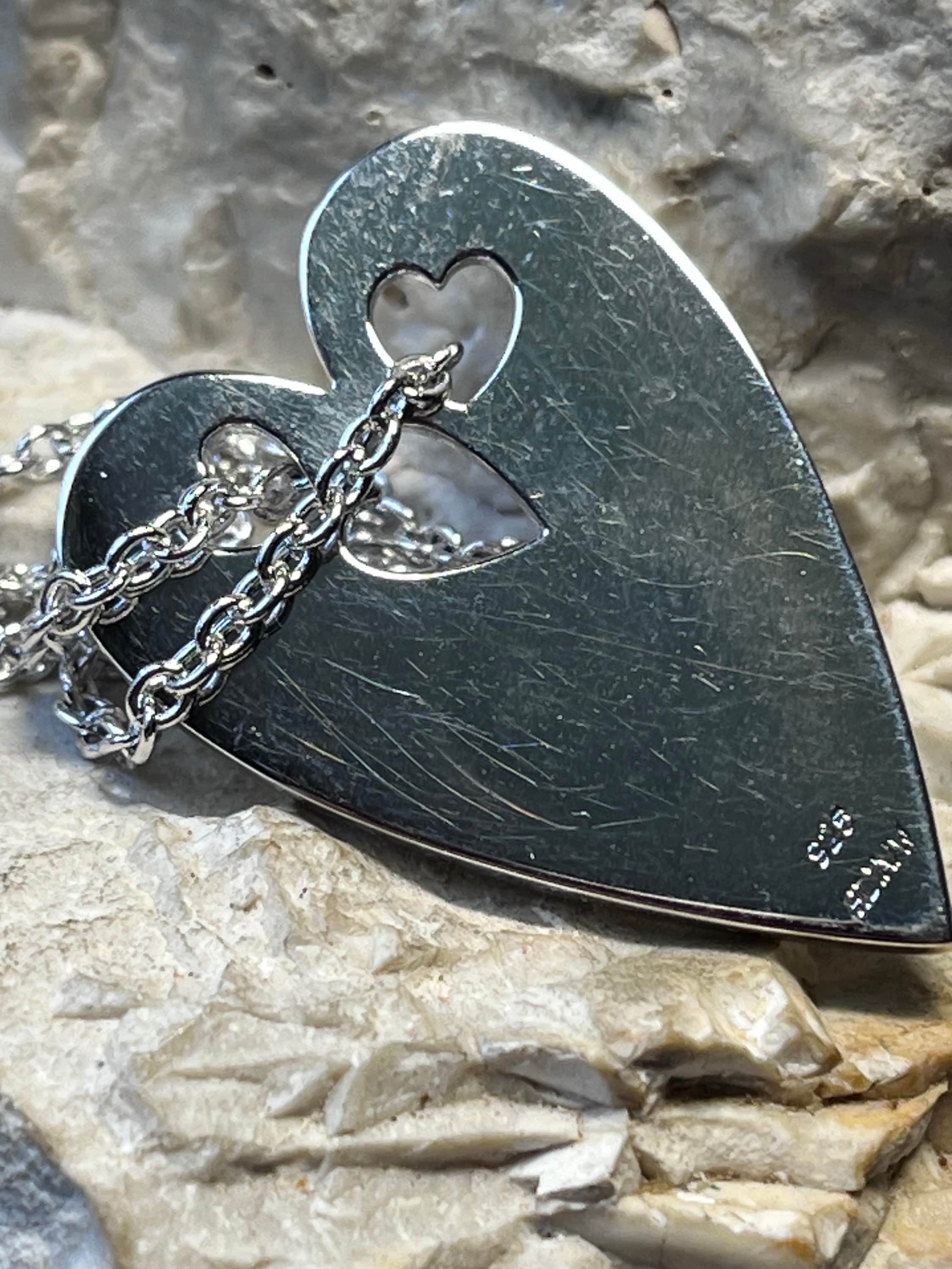 Hot diamonds heart pendant deals