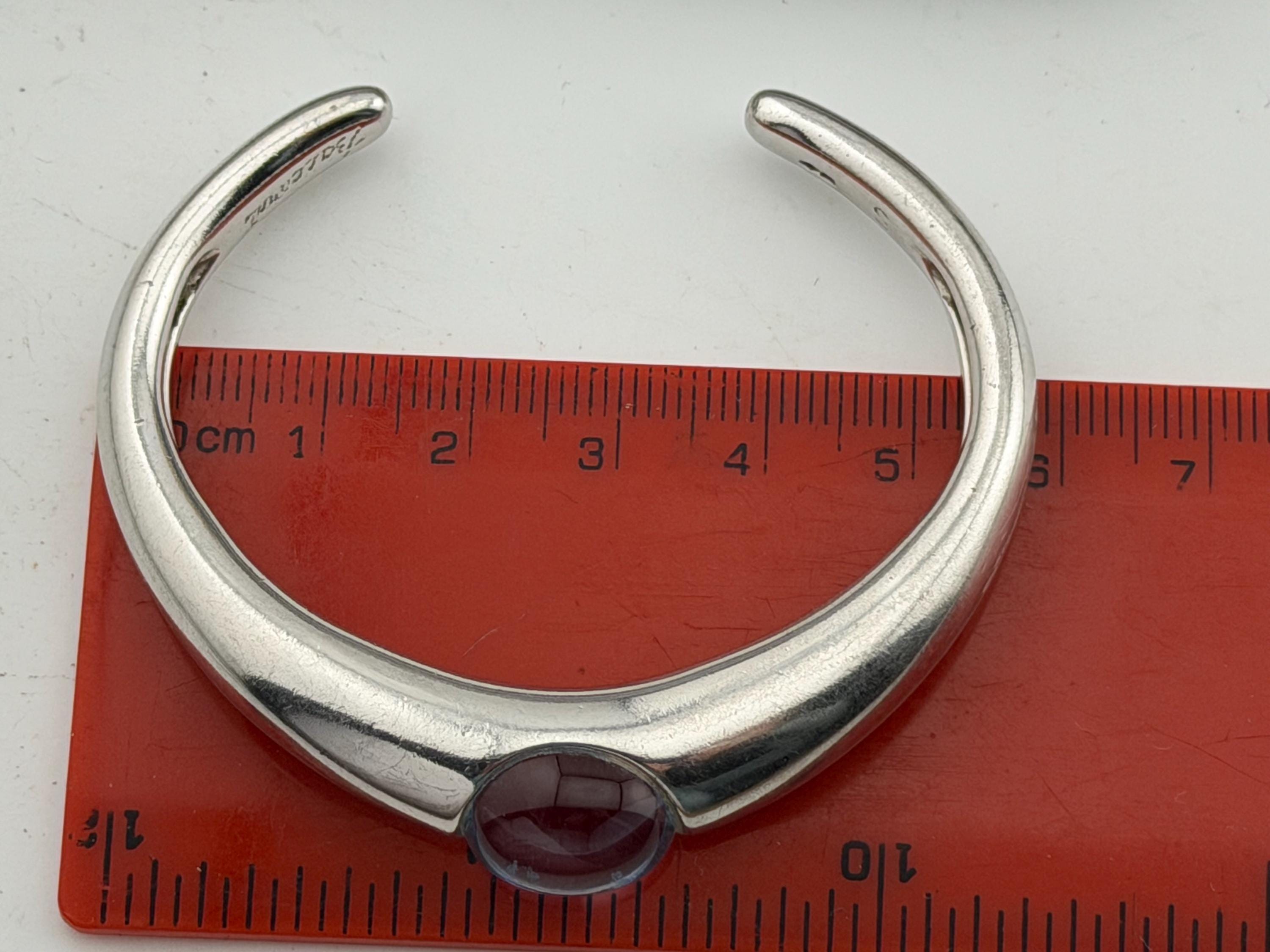 バカラ アクアブルークリスタル ソリッドシルバー トルクバングル