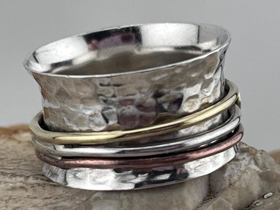 solid silver spinner ring with heart size uk Q US… - image 3