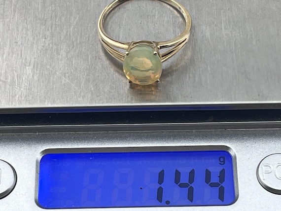 9ct gold welo opal solitaire statement ring size … - image 4