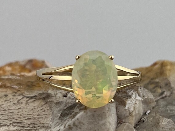 9ct gold welo opal solitaire statement ring size … - image 1