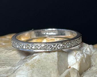 18ct white gold & diamond vintage band ring stacker spacer size ukH1/2 usa4