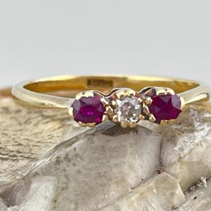 vintage 18ct gold ruby and diamond trio ring stacker size uk s1/2 USA 9.25