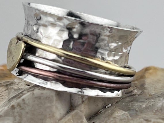 solid silver spinner ring with heart size uk Q US… - image 2