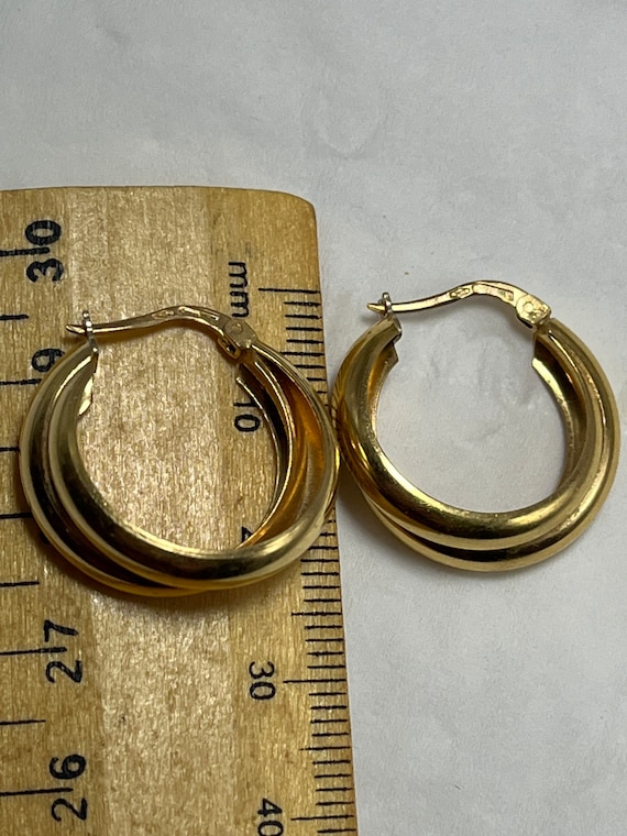 Italian hallmarked 18ct gold double hoop earrings… - image 5