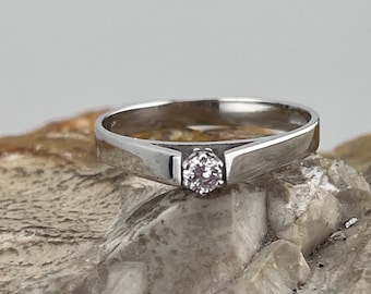 diamant solitaire witgouden ring stacker solitaire maat VK L1/2 VS 6