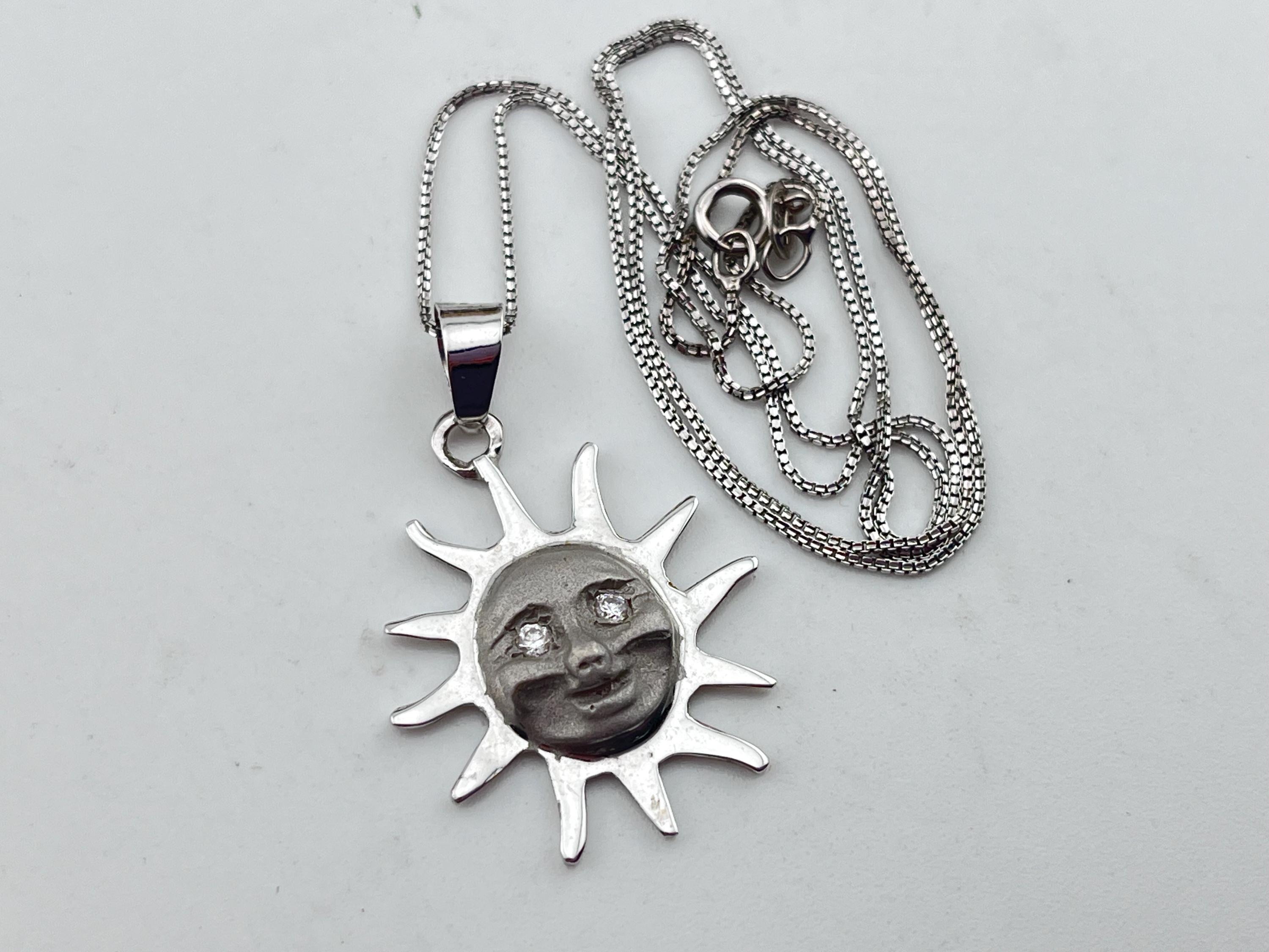 Smiling White Gold 18ct and Diamond Eyes Sunny Sunshine Pendant