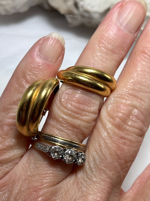 Italian hallmarked 18ct gold double hoop earrings… - image 7