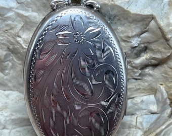 Large vintage solid silver oval locket pendant necklace