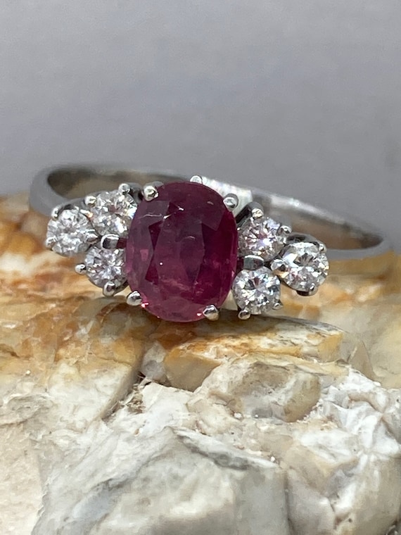 Vintage platinum ruby and diamond ring of quality size ukS usa9