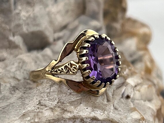 amethyst statement ring with fancy shoulders 9ct … - image 7