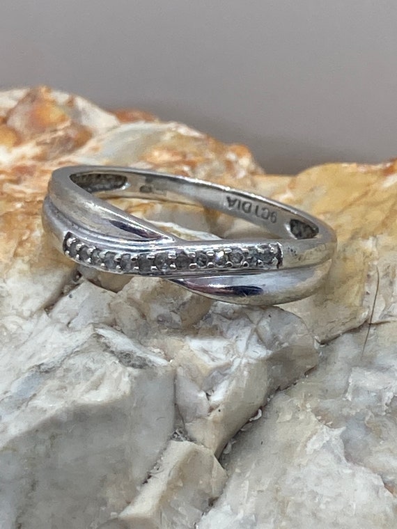 9ct Diamond crossover ring 9ct Diamond crossover ring