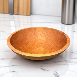 15" kersenhouten kom met Bee's Oil Finish