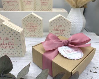 Bomboniere battesimo originali e personalizzabili: mini casette in legno