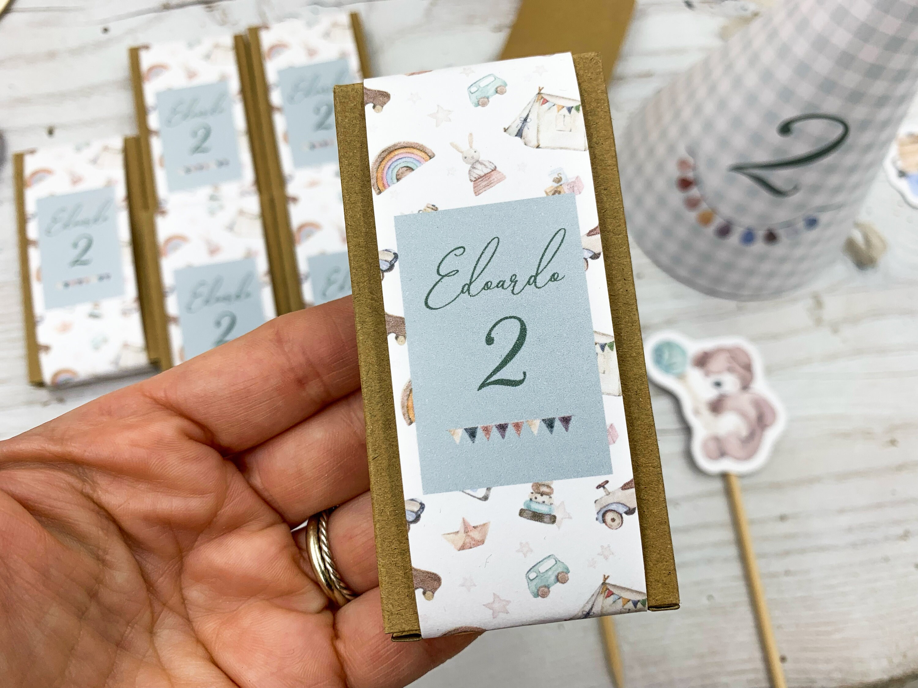 HENBRANDT 24 mini pastelli per bambini, confezione da 4 colori assortiti, per riempire la calza della Befana, per matrimoni, compleanni, bomboniere, ragazzi e ragazze, unisex