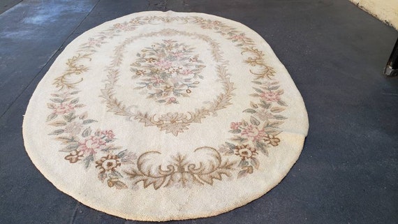 Hooked Chinese Aubusson vintage hook rug frnch county style oval wool vintage Aubusson size 6'×9'