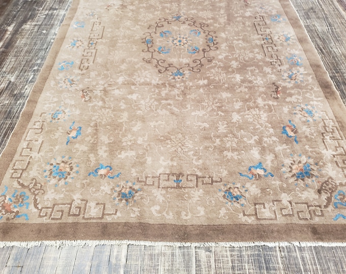 Peking Chinese Art Deco Antigue Chinese rug 1920's hand knotted wool rug  with multi colors flowers pink, blue & tan size 5'2"×7'10"
