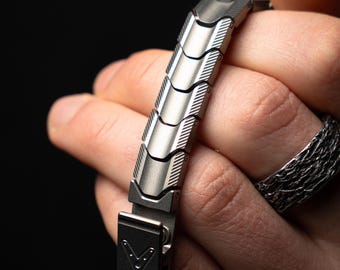 A51- Hatch Titanium 1.5 Bracelet (Zirblast variant)