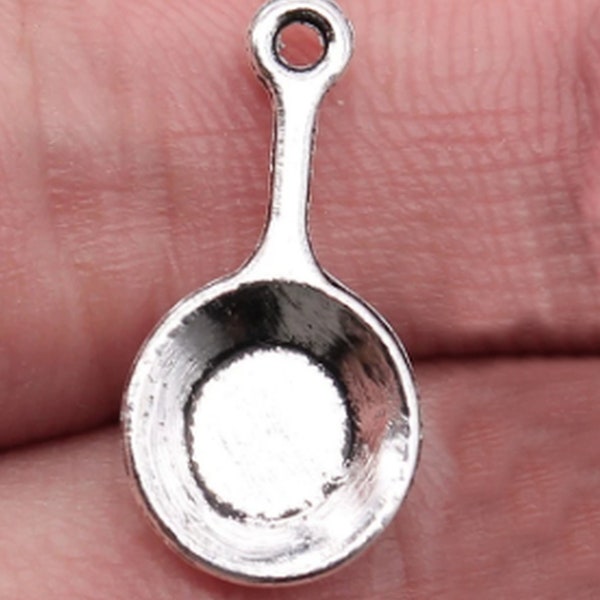 3D Skillet Charm