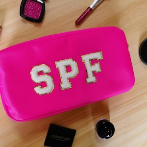 Custom Nylon Makeup Bag: Personalized Chenille Patch Toiletry Pouch