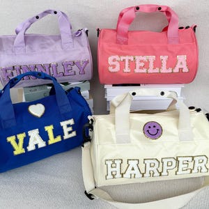 Personalisierte wasserdichte Duffle Dance Bag, genähte Sportreisetasche für Kinder mit Chenille-Buchstabe, benutzerdefinierte Reisetasche Weihnachtsgeschenk für Kinder