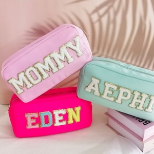 Bolsa de cosméticos - Bolsa de maquillaje - Bolsa de viaje - Bolsa con parche - Bolsa personalizada - Regalo de dama de honor - Regalo de graduación - Bolsa universitaria - Día de juego Cosido
