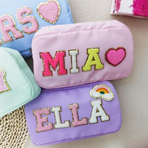 Bolsa de nailon grande personalizada, bolsa de maquillaje con parche de chenilla personalizado, neceser de viaje, neceser, regalo de dama de honor (cosido)