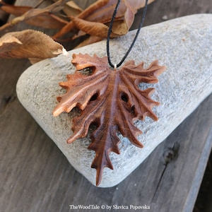 Ahornblatt Halskette, Holzanhänger, Holz geschnitzte Halskette, Boho Schmuck, Holz Schmuck, handgemacht, Holz Halskette, Geschenk für sie, Geschenk für Männer