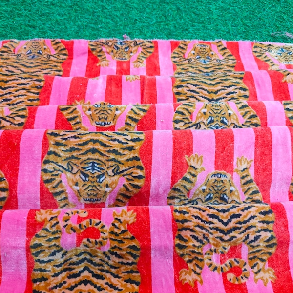 Tela de terciopelo con estampado de tigre, cortada a medida, para decoración del hogar y confección de vestidos, cortinas y manualidades con tela de terciopelo.