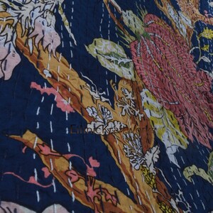 Handblock Blommigt indiskt Kantha-täcke Kantha-täcke Blå bas Blått Kantha-täcke Kantha-överkast Bomullsfilt Gudari bild 7