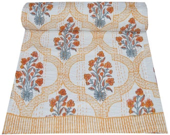 Colcha reversible Kantha de algodón con estampado floral tamaño Queen hecha a mano de la India
