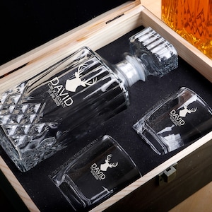 Personalized Whiskey Decanter Set for Men Custom Whiskey Decanter Groomsman Proposal Gifts for Boyfriend Birthday Gifts for Father
