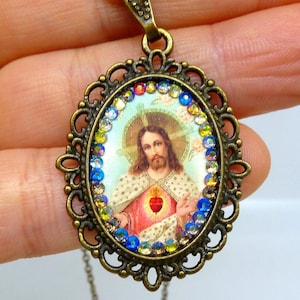 Médaillon Religieux Coeur Sacré de Jésus - Pendentif Chrétien - Médaille Religieuse - Bijou Catholique - Jesus Christ - Collier Fait Main