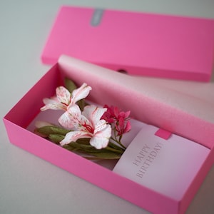 Cartão de aniversário com flores de papel de luxo, Cartão de aniversário feminino, Cartões de Natal, Cartão postal original