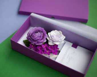 Personalized wedding envelope, Purple floral weddind card, Flowers in a box