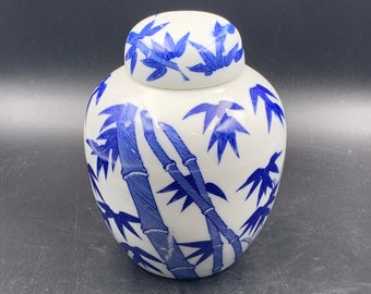 Vintage Japan Blue and White Bamboo Ginger Jar (0722)