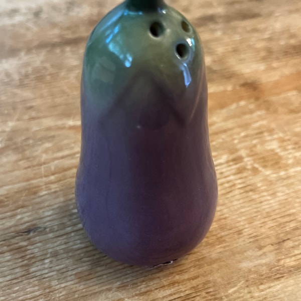 Vintage Ceramic Eggplant Salt or Pepper Shaker 1970's or earlier