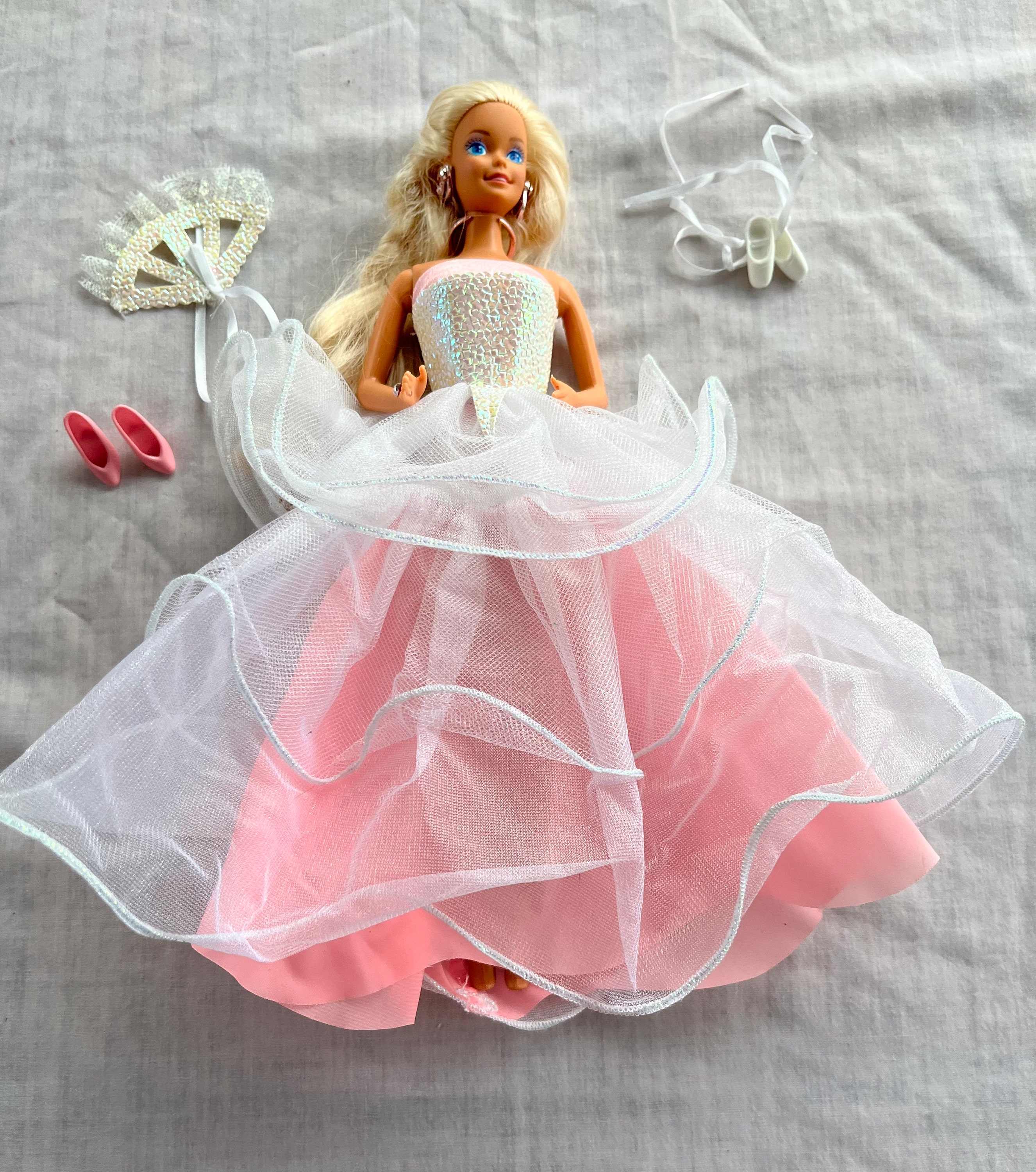 Barbie magic dance hotsell
