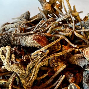 Yerba Mansa (Anemopsis californica), 1/4 lb and 1/2 lb, Driet Root, Sustainably Wild Harvested