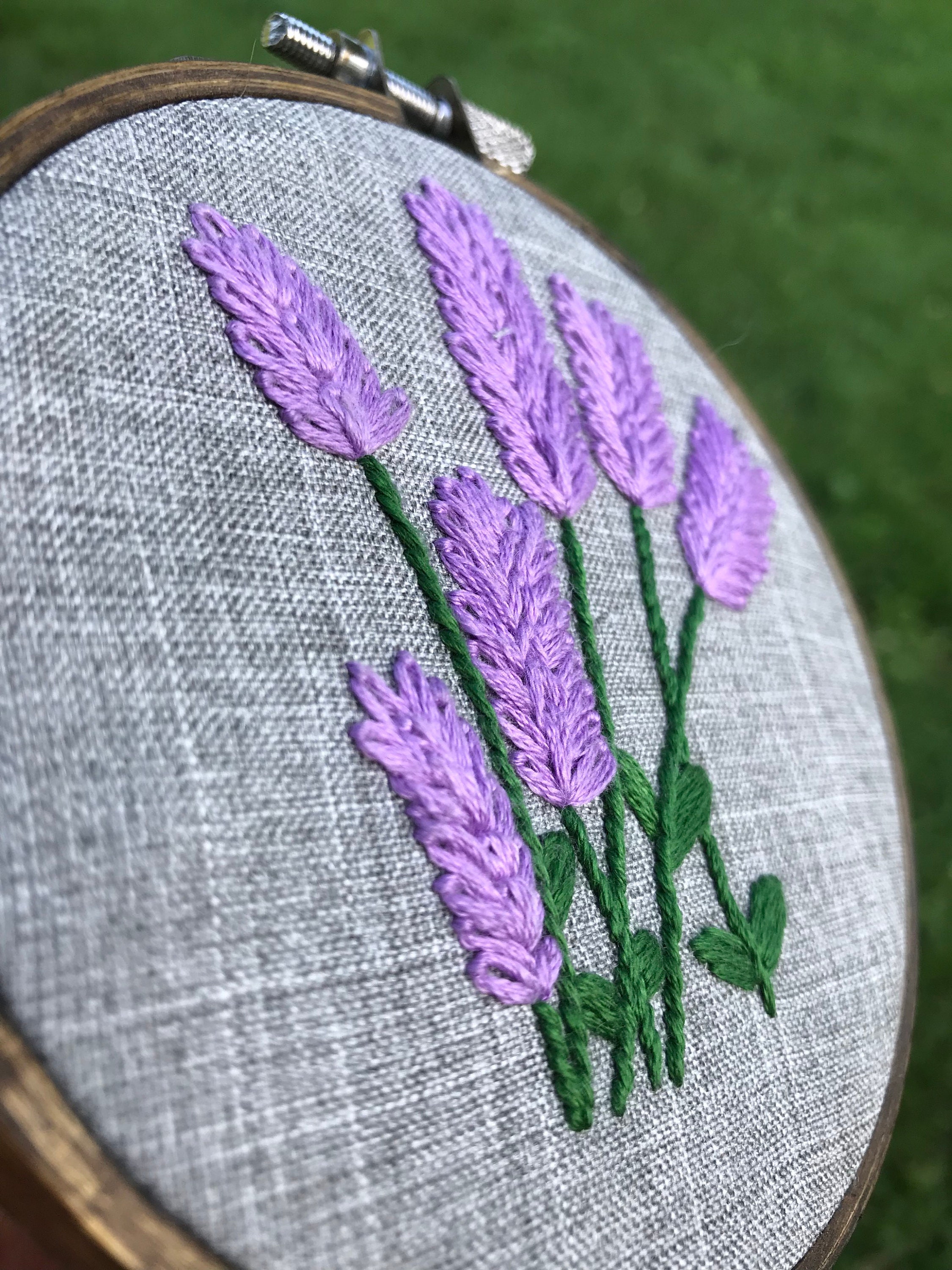 Embroidered Lavender Hoop// Floral Embroidery / 4 Inch Hoop