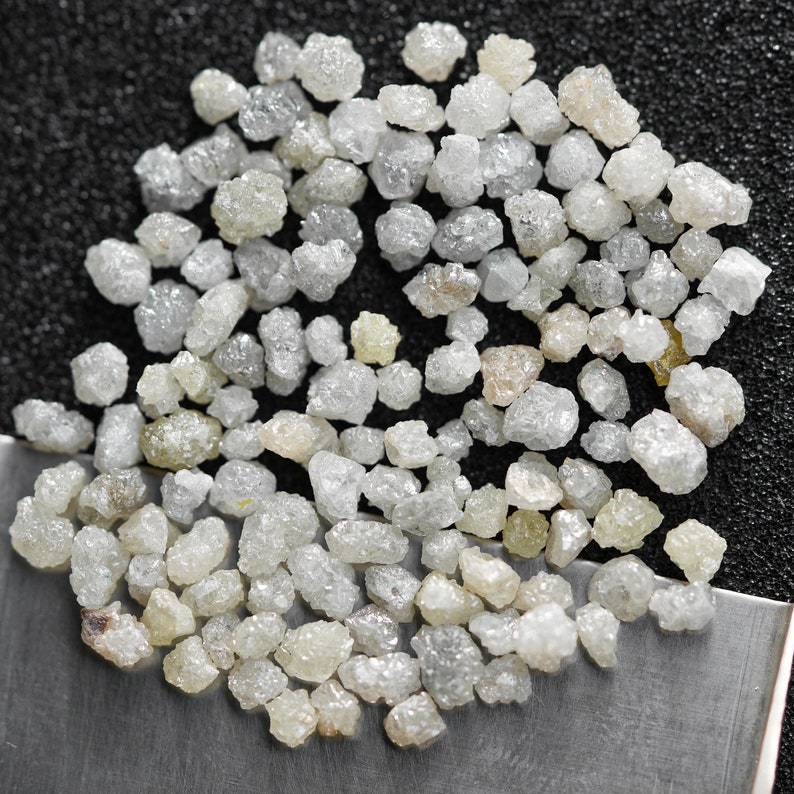 WHITE UNCUT DIAMOND, LOOSE RAW DIAMONDS, ROUGH WHITE DIAMOND, WHITE GEMSTONE, DIMAOND FOR JEWLERY,
NATURAL GEMSTONE , Rough Diamond , White Stone For Ring, Raw Diamond Ring