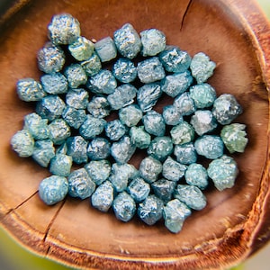 Raw Natural Blue Diamonds for Jewelry Making, Blue Diamond Gemstones Uncut and Rough, Perfect for DIY 1.00CT | 2.50TO3.00MM 5-6PCS