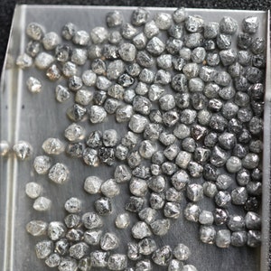 GREY 4 PCS Triangle Raw Diamond, Grey Diamond, Loose Diamond, Natural Diamond, 1.00 CT Rough Diamonds, Uncut Diamond, Gemstone Solitaire