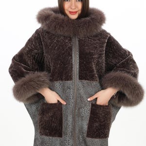Spanish lamb shearling sheepskin women’s coat, plus sizes up to 7XL, reversible design with elegant suede side and classy fur side, Fox trim