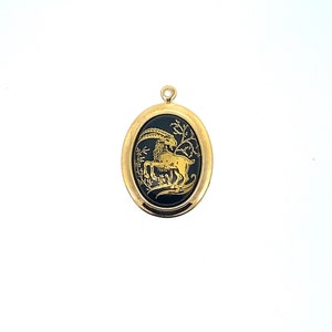 希少なヴィンテージ山羊座の小さな黒と金のチャームネックレス、1970年代のドイツ製、ヴィンテージデッドストック、ユニークなヴィンテージ星占いギフト、星座