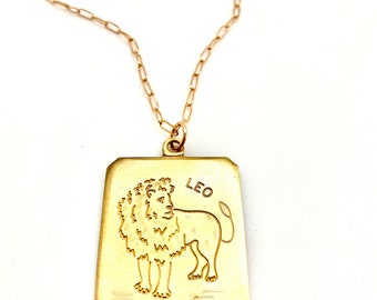 Vintage leo necklace