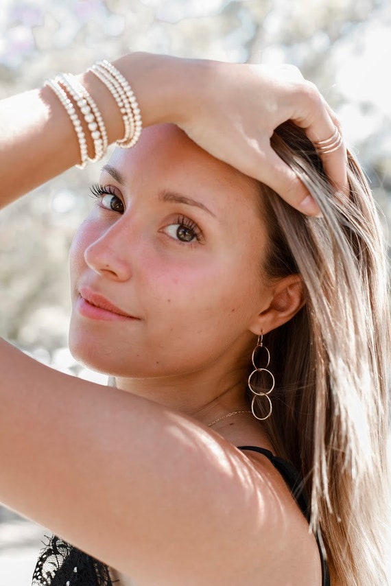 Ball stretch bracelet deals