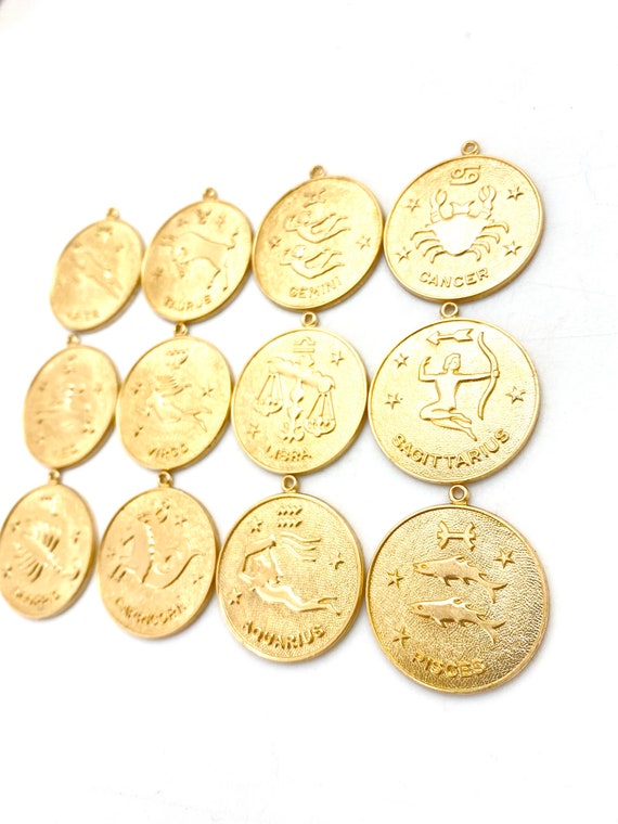 Lot of 12 vintage zodiac charm necklace, set of a… - image 1